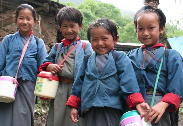 A bhutani gyerekek őszinte mosolya